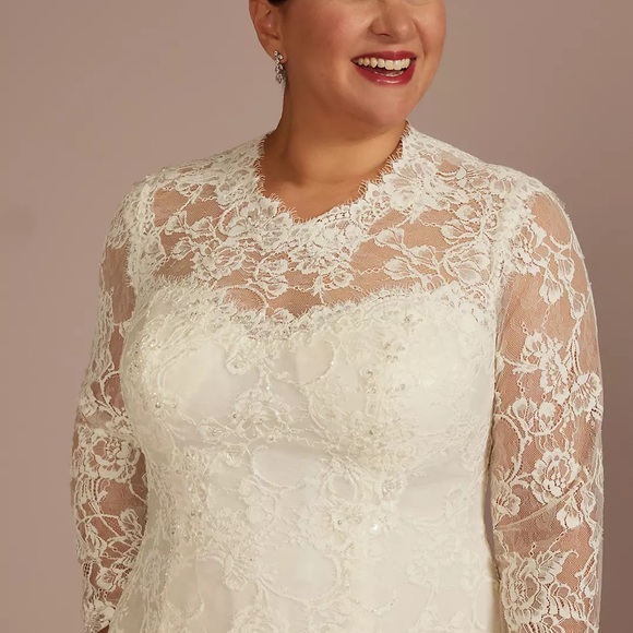 Oleg Cassini Ivory Lace Bridal Gown - Picture 3 of 4